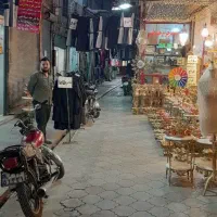 مغازه داخل بازار دارای آب وبرق و تلفن