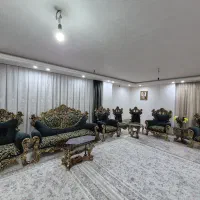 مبل ۷ نفره و ۲ میزبان