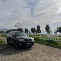 اجاره روزانه لندکروز و هیوندا النترا