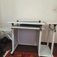 فروش فوری میز کامپیوتر فلزی