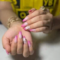 خدمات کاشت ناخن مرودشت