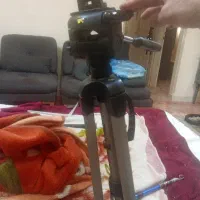 سه پایه دوربین کربنی حرفه ای۲متری تراز دار