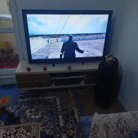 تلوزیون در حد نو ۴۷ انج