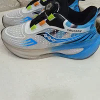 کتونی اورجینال سفید سایز ۴۰