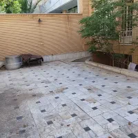 ویلایی بزرگ و تمیز  . جنوبی