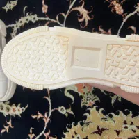 کتونی نو|کیف، کفش، کمربند|فومن, |دیوار