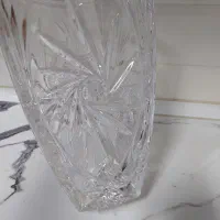 گلدان کریستال سه گوش جی سی سی