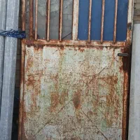 درب اتاق حال پذیرایی