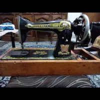 چرخ خیاطی دستی|کلکسیون اشیاء عتیقه|رشت, توشیبا|دیوار