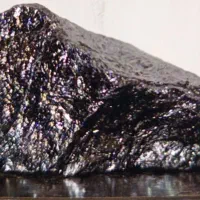 مهره های باستانی،و شهاب سنگ اصل وسنگ پادزهر