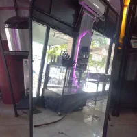 آینه ایستاده قدی