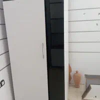 اتاق پرو‌ف ، میز ، دزد گیر و تگ و  مانکن مردانه