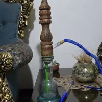 یک عدد قلیان چوبی سالم