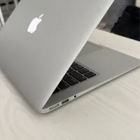 Apple MacBook Air درحد نو