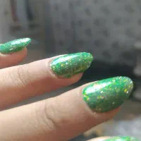 کاشت ناخن پیرسینگ میکاپ حرفه ای