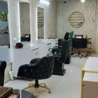 اجاره اتاق ومیز ناخن و صندلی و تخت در سالن زیبایی