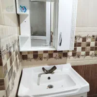 آینه و روشویی و شیرآلات