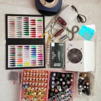 پک کاشت ناخن در حد نو فقط ۱۲ملیون با ۸۶عدد لاک ژل