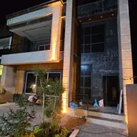 تریپلکس با ۳۸۰ متر بنا ۳ تونن پیش بقیه ۱۲ ماهه