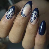 کاشت ناخن و پدیکور درمانی