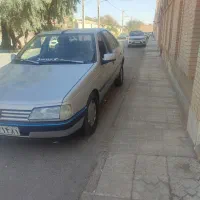 ماشین چهارصد پنج با تمام امکانات