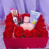 پول آرایی و گل ربانی|گل مصنوعی|بیرجند, |دیوار