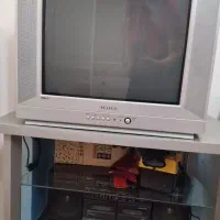 تلویزیون ومیز تلویزیون