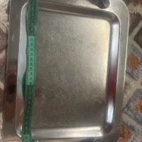 یک سینی استیل