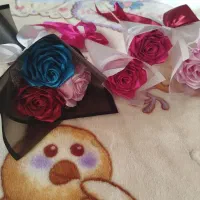 دسته گل و تک شاخه گل رز روبانی|گل مصنوعی|مراغه, |دیوار