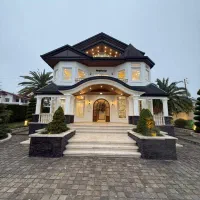 کاخ ویلا1000متری حیاط دارمتریال درجه یک/تاپ لوکیشن