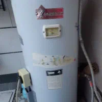 ابگرمکن ایستاده ۳ سال استفاده شده