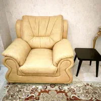 مبل ۷ نفره چرمی|مبلمان خانگی و میز عسلی|قدس, شهرک فرزان|دیوار