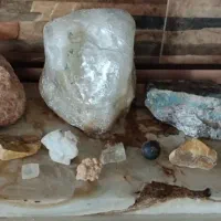 سنگ مریخی خیلی سنگین|جواهرات|رشت, پستک|دیوار