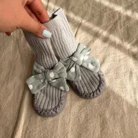 جوراب سـاده و کهنه ممنوع|لباس|قم, بنیاد|دیوار