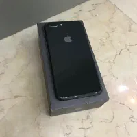اپل iPhone 8 Plus با حافظهٔ ۶۴ گیگابایت