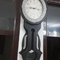 دو ساعت دیواری عروسکی و مشکی طوسی|ساعت دیواری و تزئینی|رشت, معلولین|دیوار