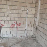 یک نفر کارآموز برقکار