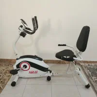دوچرخه ثابت نشسته خانگی