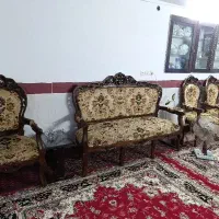 مبل راحتی و نیمه سلطنتی