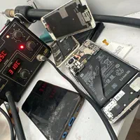 تعمیرات انواع گوشی موبایل و لوازم جانبی واسپیکر