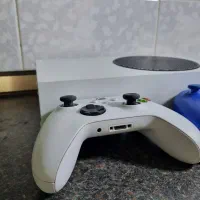 فروش Xbox Series S با لوازم کامل و دسته اضافی|کنسول، بازی ویدئویی و آنلاین|اصفهان, رهنان|دیوار