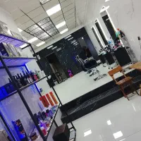 ارایشگر ماهر و کاراموز نیازمندیم