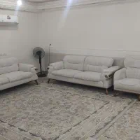 مبل ۸ نفره سفید رنگ بسیار بسیار تمیز در حد نو