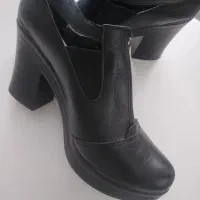 نیم‌بوت چرم زنانه سایز ۳۸
