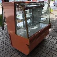 ویترین شیرینی