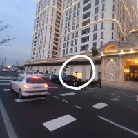 ۳۷ متر مغازه بر بلوار اصلی زیر برج ۲۰۰۰ واحدی