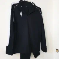 تعدادی لباس وکفش ورزشی زنانه ومردانه بچگانه