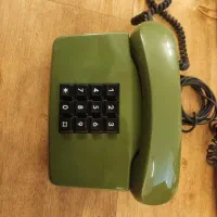 تلفن رومیزی (عتیقه)