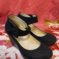 2 جفت کفش دخترانه و زنانه