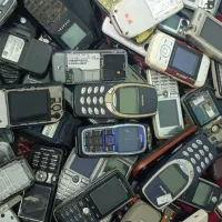 جمع آوری برد های الکترونیکی موبایل و کامپیوتر